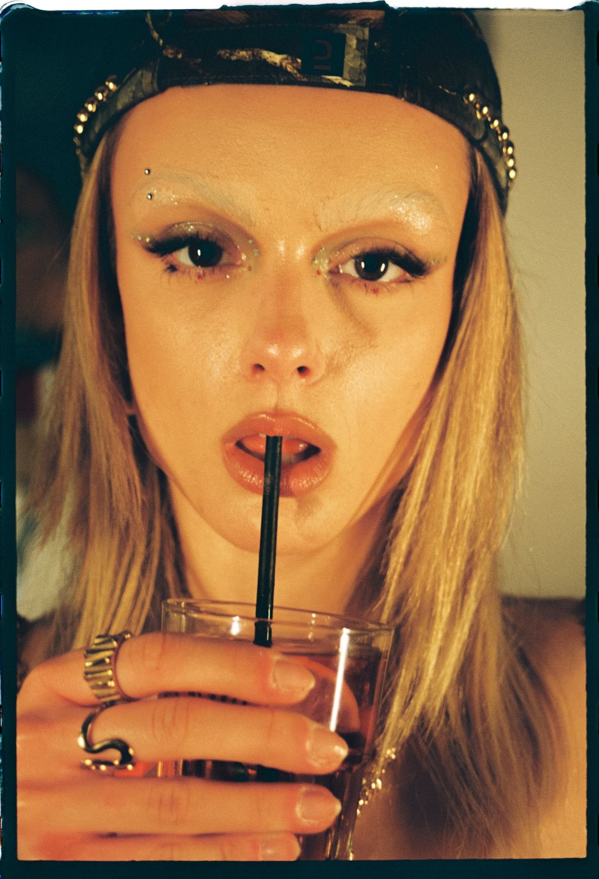 Expectations — foto fija