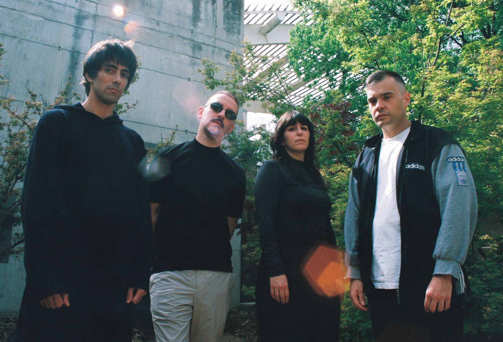 VVV x Erik Urano — foto promocional