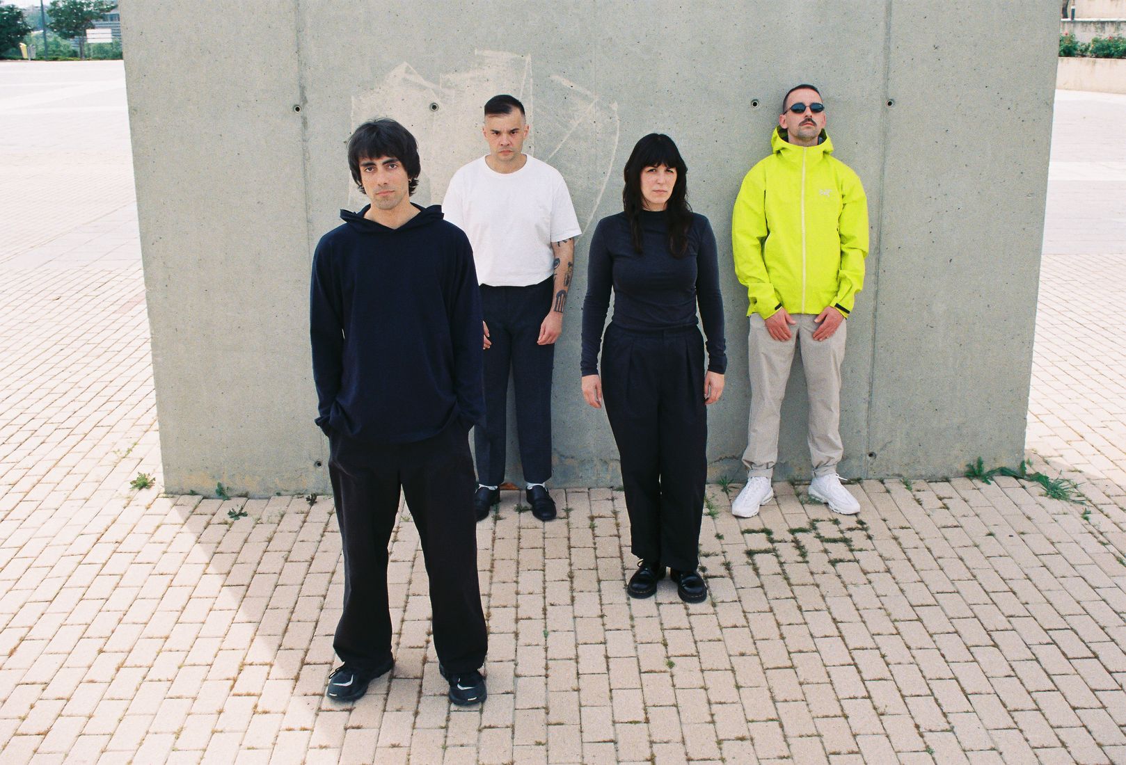 VVV x Erik Urano — foto promocional